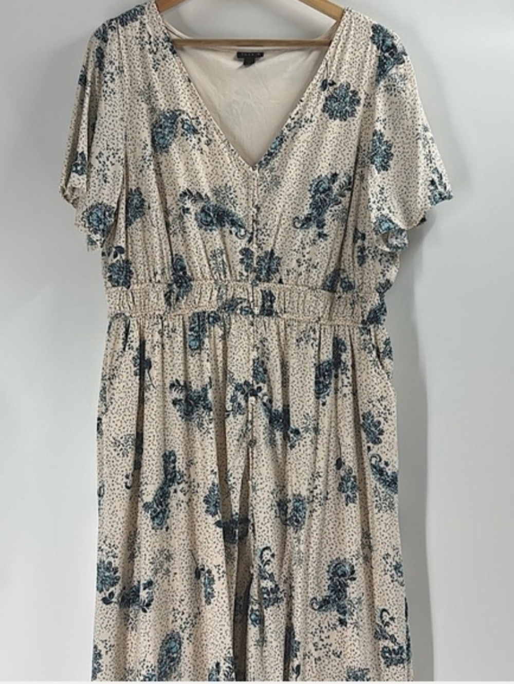 Torrid Cream Floral Button-Front Maxi Dress with Blue Print 2x - Picture 4 of 7